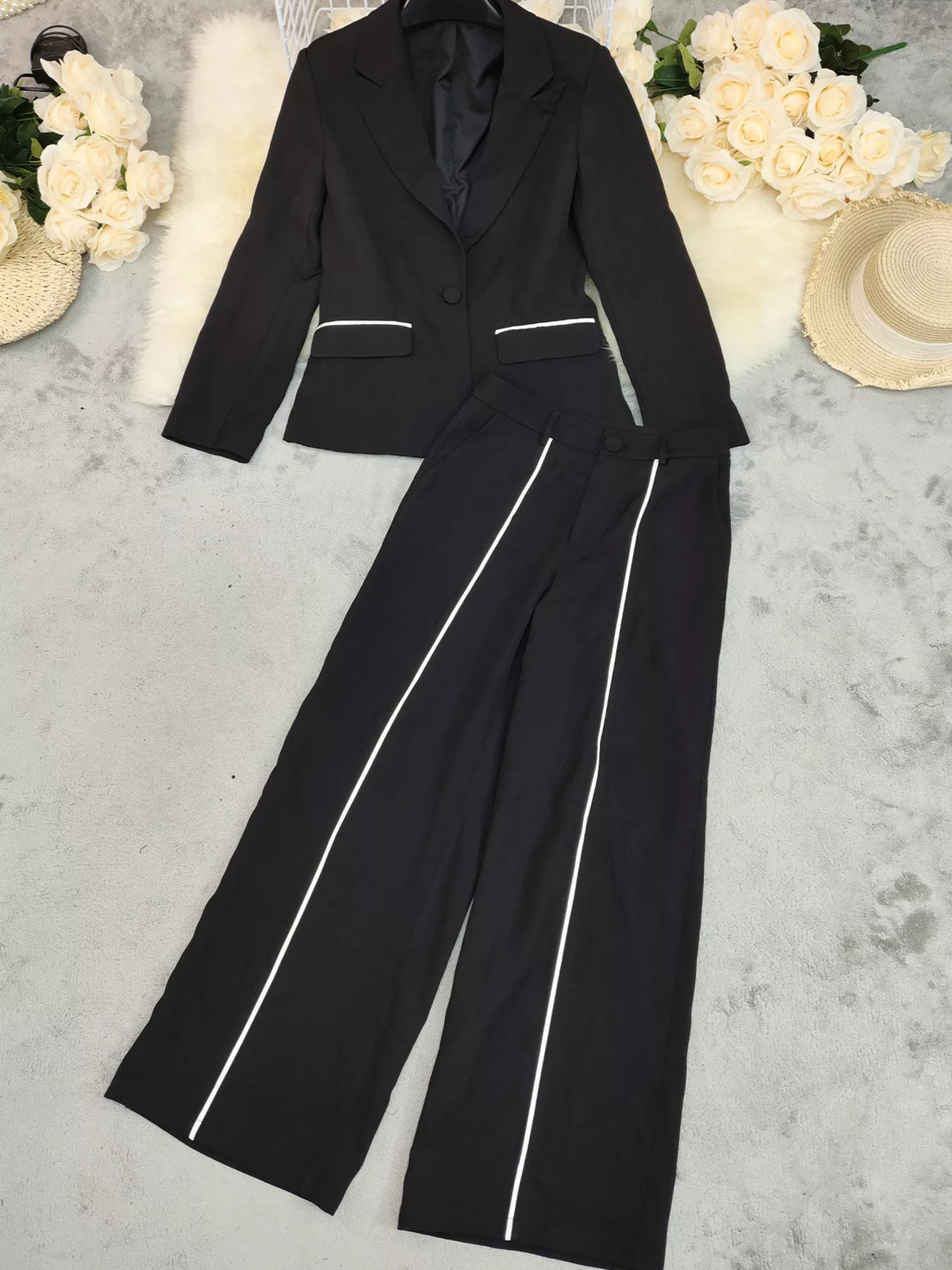 Executive Edge Contrast Suit Set